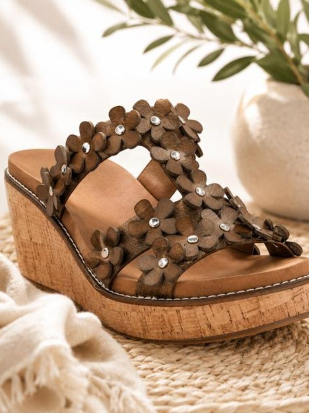 Women's Mic Drop Wedges - Cognac